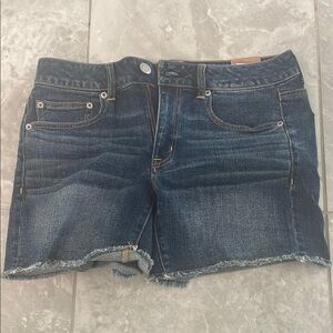 American Eagle Outfitters Boy Midi Dark Blue Jean Shorts
